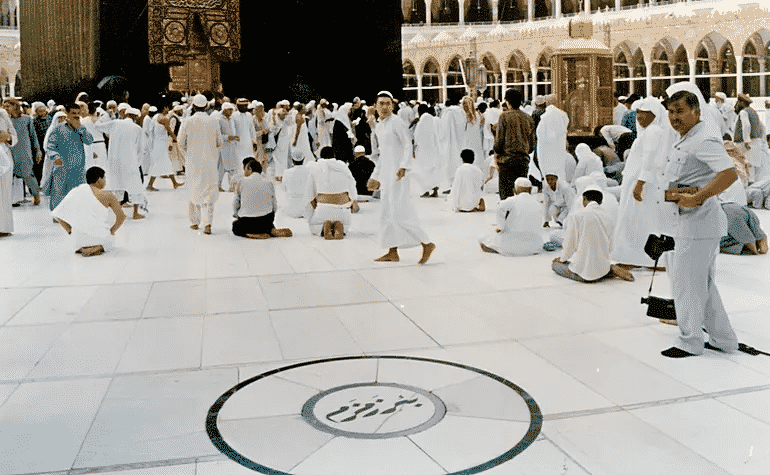 15 Things to Know About Zamzam Water Benefits & Importance  